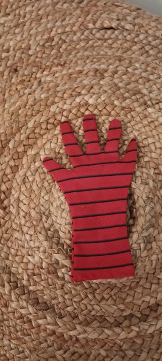 Guantes Spiderman Rayas Rojas y Negras