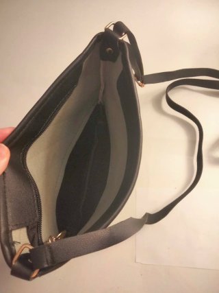 Bolso beige y gris acolchado