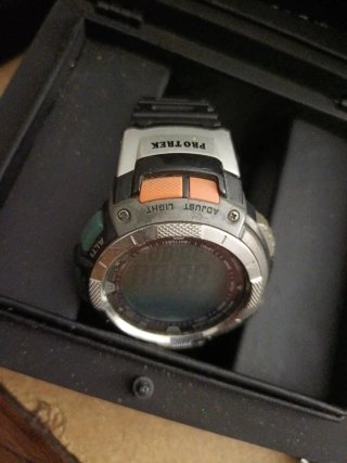 Reloj Casio Pro Trek Solar