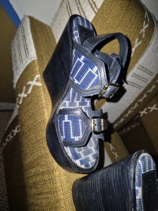 Zapatos de cuña Tony bursh