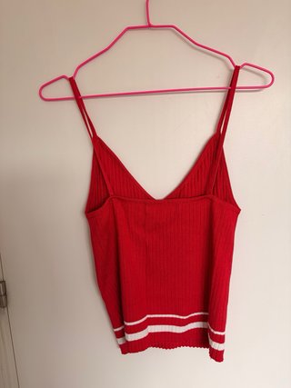 Top rojo de tirantes Bershka - Talla L