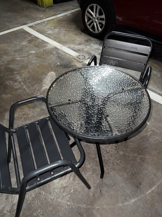 Mesa de jardin con 2 sillas