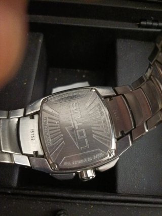 Reloj Lotus Cronógrafo Negro y Plateado