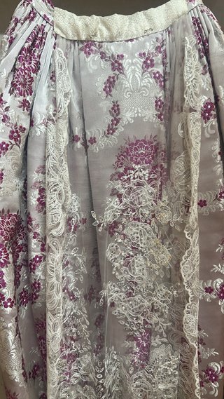 Traje Fallera Niña Beige y Morado