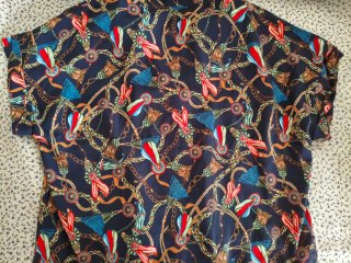 Camisa vintage estampado cadena manga corta