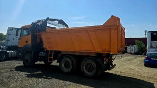 Camión Dumper Man 33.360 6x6