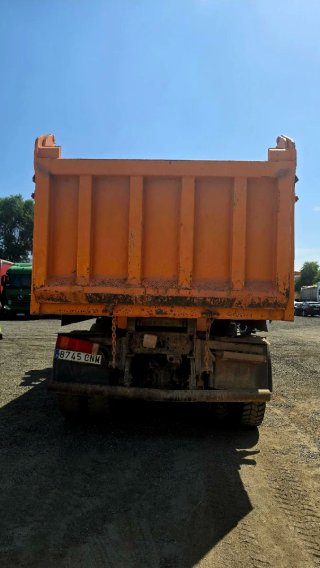 Camión Dumper Man 33.360 6x6