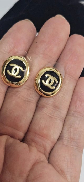 Pendientes Chanel Negro y Dorado