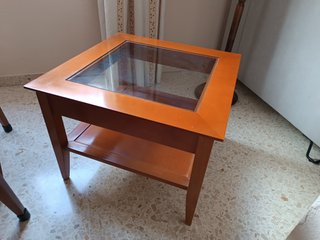 Mesa auxiliar madera y cristal