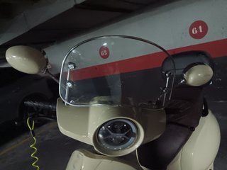Visera moto sujeción espejos