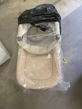 Carrito de bebé Britax color beige