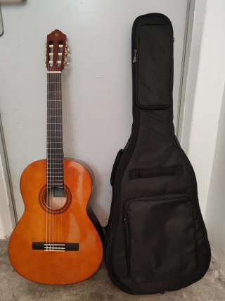 Guitarra Clásica Yamaha C40 + Funda