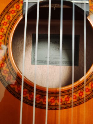 Guitarra Clásica Yamaha C40 + Funda