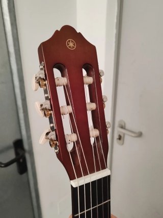 Guitarra Clásica Yamaha C40 + Funda