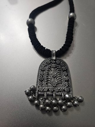 Collar Étnico Tribal Plateado