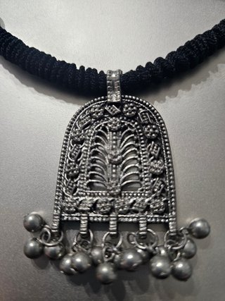 Collar Étnico Tribal Plateado