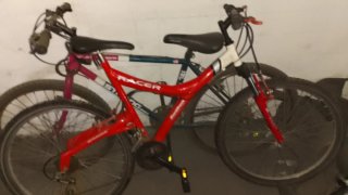 Bicicleta de Montaña Roja RACER