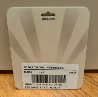 Entrada histórica,cromo y carta gradeada Messi