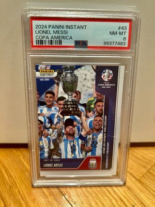 Entrada histórica,cromo y carta gradeada Messi