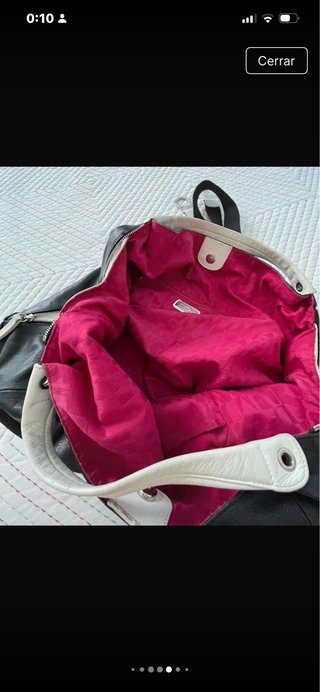 Bolso Furla Negro con Asas Blancas