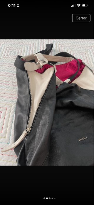 Bolso Furla Negro con Asas Blancas