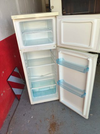 Frigorífico Bluesky 2 puertas con congelador