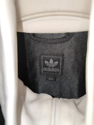 Chaqueta Adidas Negra y Blanca Talla XXL