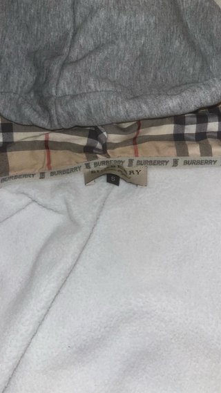 Sudadera Burberry Gris con Forro Tartán