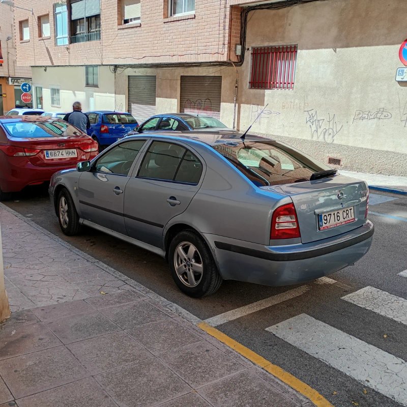 Skoda Octavia 2004 - foto 1