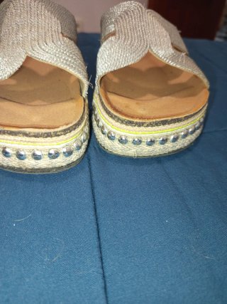 Sandalias Belles Mujer Beige/Plata