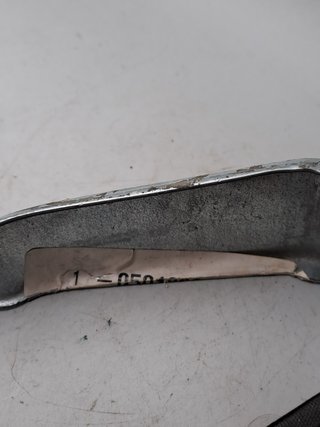 5018660AA Embellecedor rejilla der Chrysler