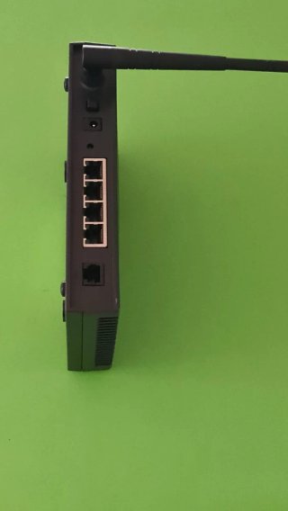 Router Zyxel P660HW-61 WiFi