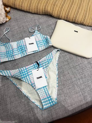 Bikini Triangl Azul y Rosa Arriba S+ Abajo M