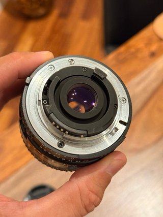 Obiettivo NIKKOR 28mm 1:2.8 per fotocamere Nikon