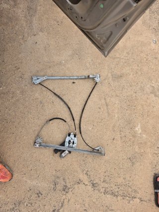 Motor elevalunas izquierdo y derecho