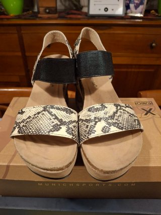 Sandalias cuña Pierre Dumas beige/negro