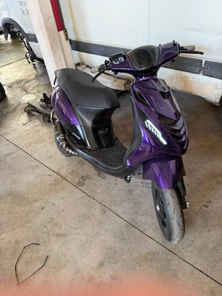 Piaggio Zip SP Morado