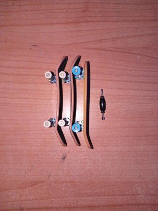 3 Fingerboards con accesorios