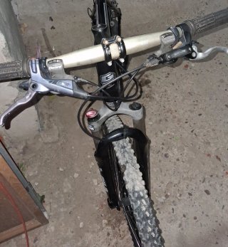 Bicicleta GT Aggressor Negra