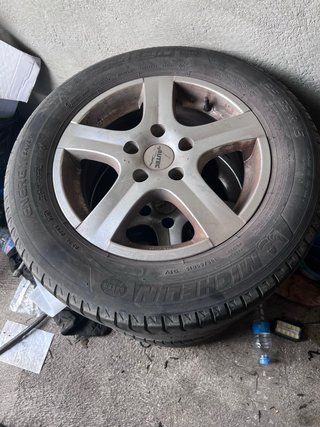Llantas con neumaticos universales Volkswagen seat
