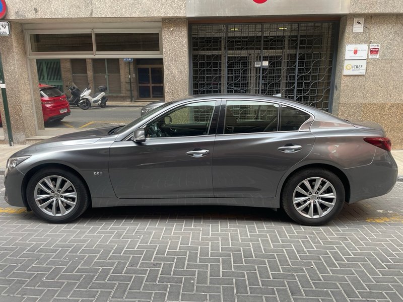 Infiniti Q50 2018 - foto 1