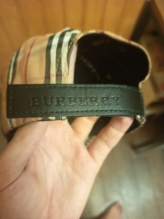 Gorra Burberry Beige