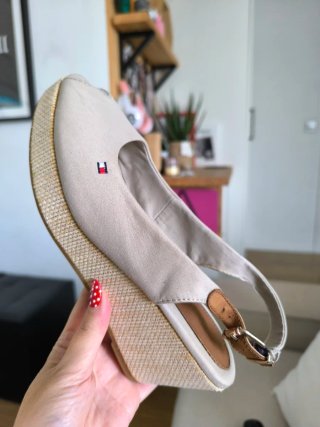 Sandalias Tommy Hilfiger Beige Cuña
