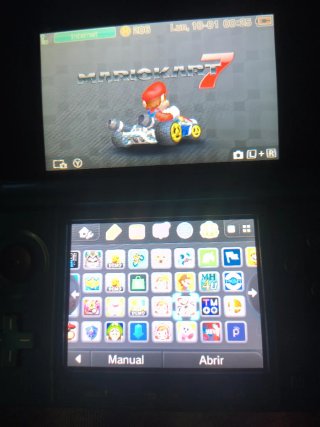 Nintendo 3DS con cargador y SD 128GB