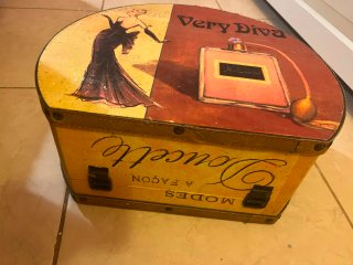 Maleta vintage para muñecas