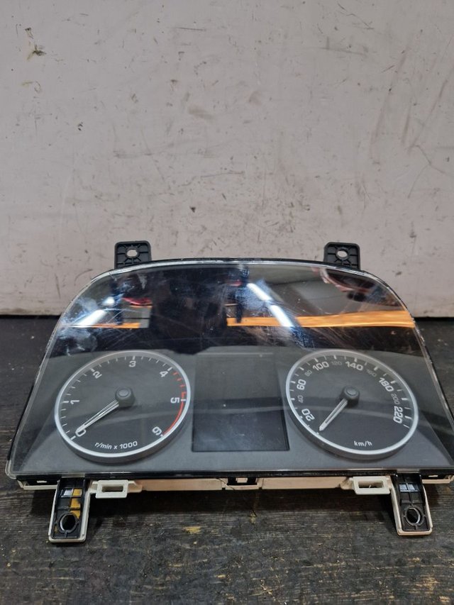 CUADRO INSTRUMENTOS LAND ROVER DISCOVERY 4 AH2210849EJ 117917