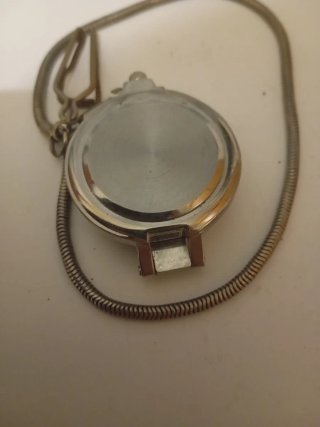Reloj de bolsillo con cadena