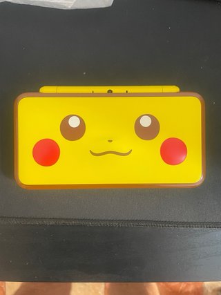 Nintendo 2DS XL Amarilla