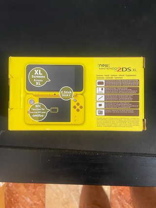 Nintendo 2DS XL Amarilla