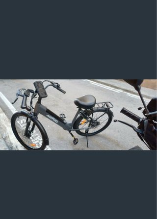 Bicicleta Eléctrica Negra